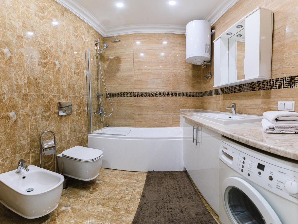 Luxury For Business & Pleasure Royal 2 Apartment Kiev Luaran gambar