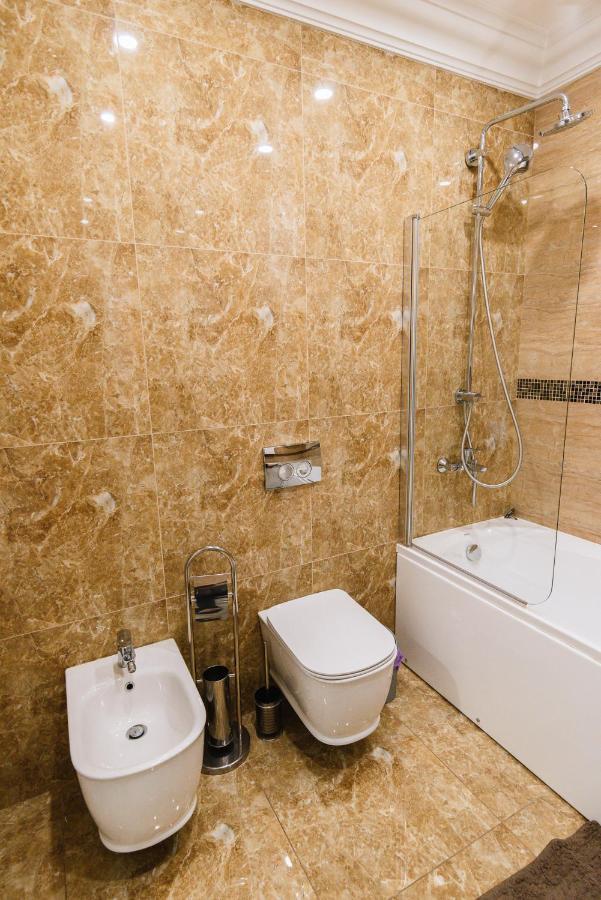 Luxury For Business & Pleasure Royal 2 Apartment Kiev Luaran gambar