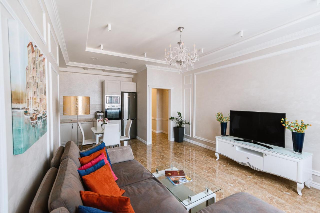 Luxury For Business & Pleasure Royal 2 Apartment Kiev Luaran gambar