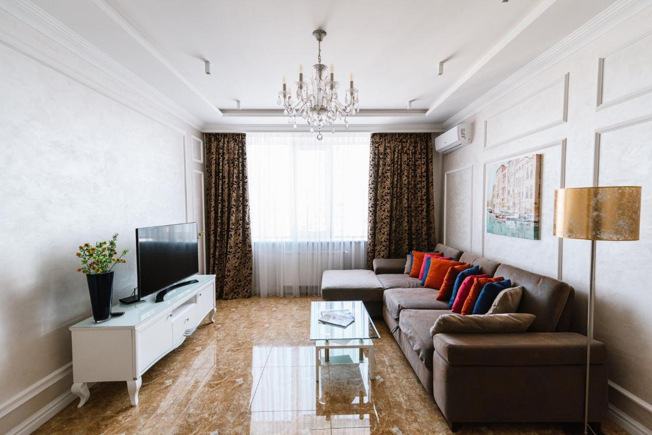 Luxury For Business & Pleasure Royal 2 Apartment Kiev Luaran gambar