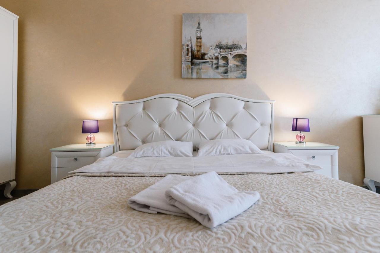 Luxury For Business & Pleasure Royal 2 Apartment Kiev Luaran gambar