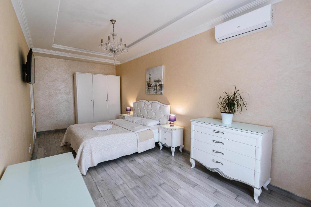 Luxury For Business & Pleasure Royal 2 Apartment Kiev Luaran gambar