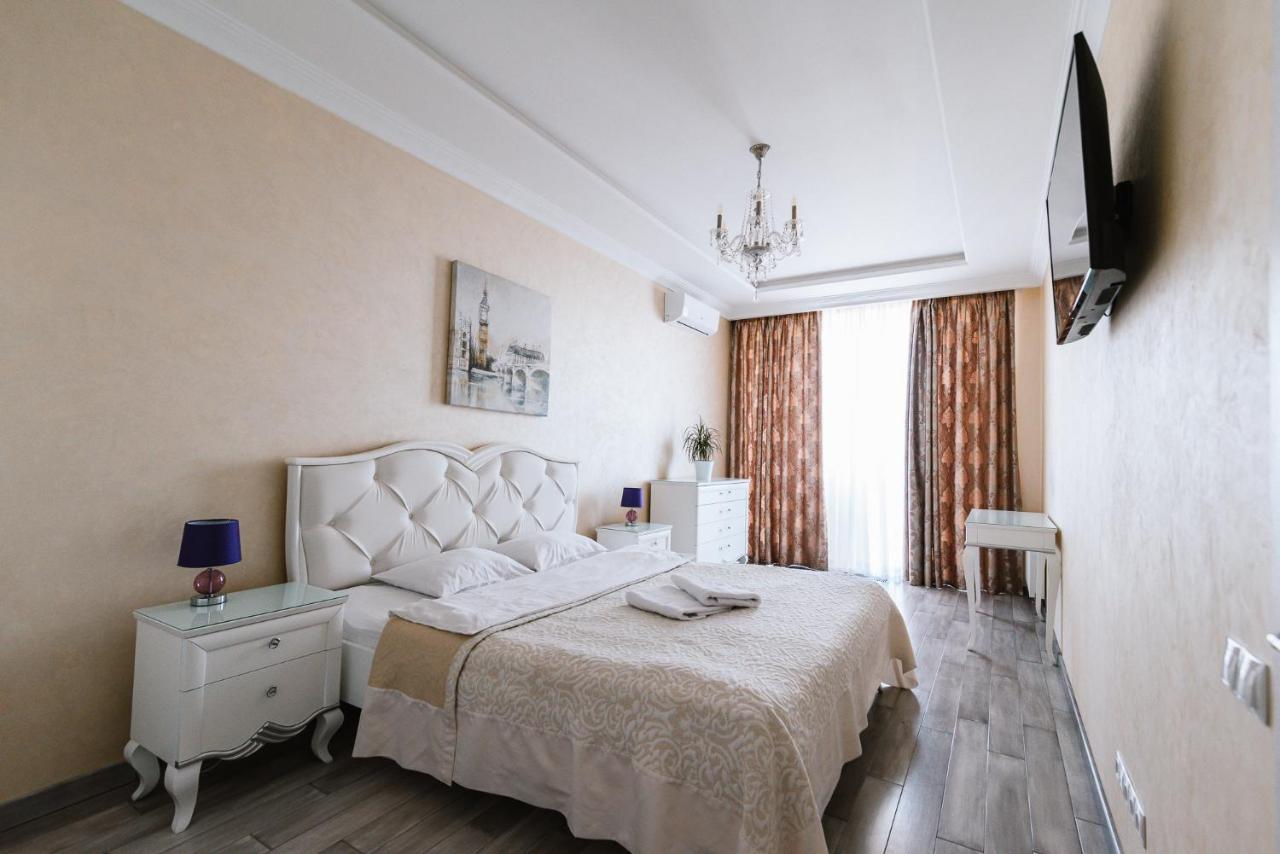 Luxury For Business & Pleasure Royal 2 Apartment Kiev Luaran gambar